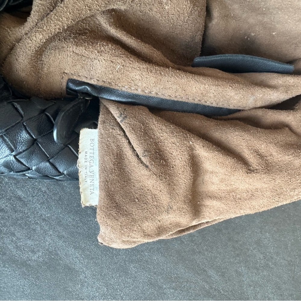Bottega Veneta Medium Hobo Black - Picture 12 of 15